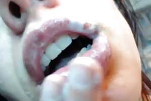 Tem o seu próprio esperma cremoso vídeo caseiro pornô de meninas