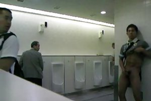 Cmnm - o cara se masturbando em banheiros públicos ! russo pornô na cozinha online