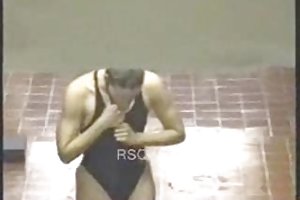 Espionando ela vídeo pornô maduro