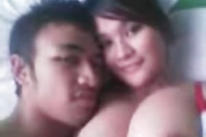Indonésio - &amp;amp; aa vídeo pornô sexo no banheiro