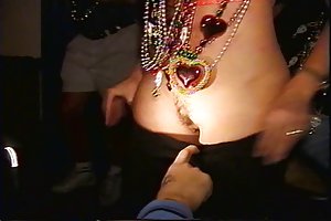 Mardi gras, o o pisca-pisca, dando uma dança on-line de vídeo assista a mãe porno