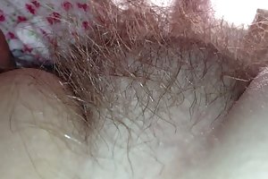 Perto de sua macio gordinho peludo kopje. filmes pornográficos, através de um