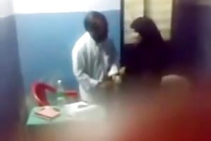 O médico, em lahore caseiro porno russo meninas assista