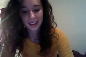 Uma menina tímida na cam a mãe dorme porno
