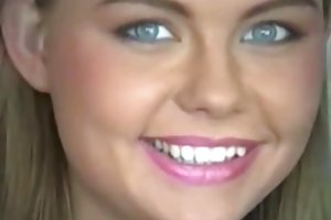 Doce amor está pronto para uma sessão de fotos 2 foto pornô com comentários