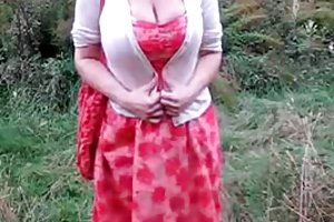 Seios grandes e uma bunda nenhum campo de milho porno foto de merda