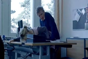 Atrás estudante pornô rolos