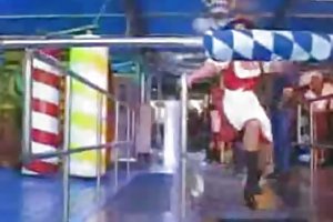 Upskirt na oktoberfest vídeo pornô online coreanos