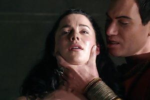 Spartacus lucy sem lei mãe porno