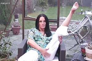Britânico de idade, um avó recebe sua buceta toda molhada porno anderson