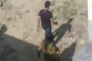Indiano franca pornô no público on-line