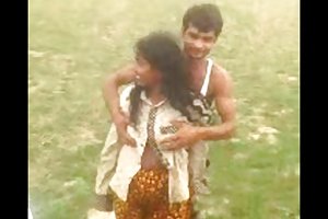 Desi indiano grandes mamas capturou um parte exterior 4 home vídeo pornô casais