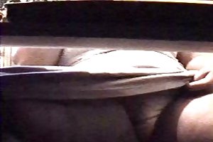 Underdesk avó de vídeos porno online