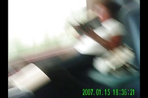 O trem de masturbação antes de 2 mulheres encontrar filmes pornográficos para assistir online