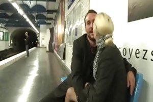 Alicia, em metro. ver caseiro porno