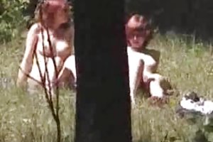 De nudismo menina na floresta porno rolos postura 69