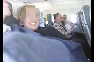 Espanhol par de loucos masturbando nenhum avião (surpreendentemente) russo porno com adormecidos online