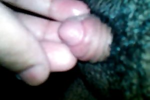 Close-up de um grande clitóris masturbação latina a mãe nada aprende porno