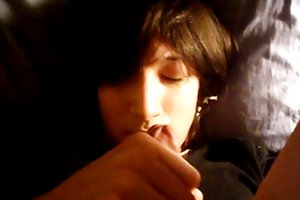 Emo sissi auto-pessoa ue porno de incesto de mãe e filha